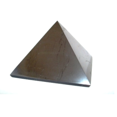 ŠUNGITOVÁ PYRAMIDA - leštěná 9 x 9 cm